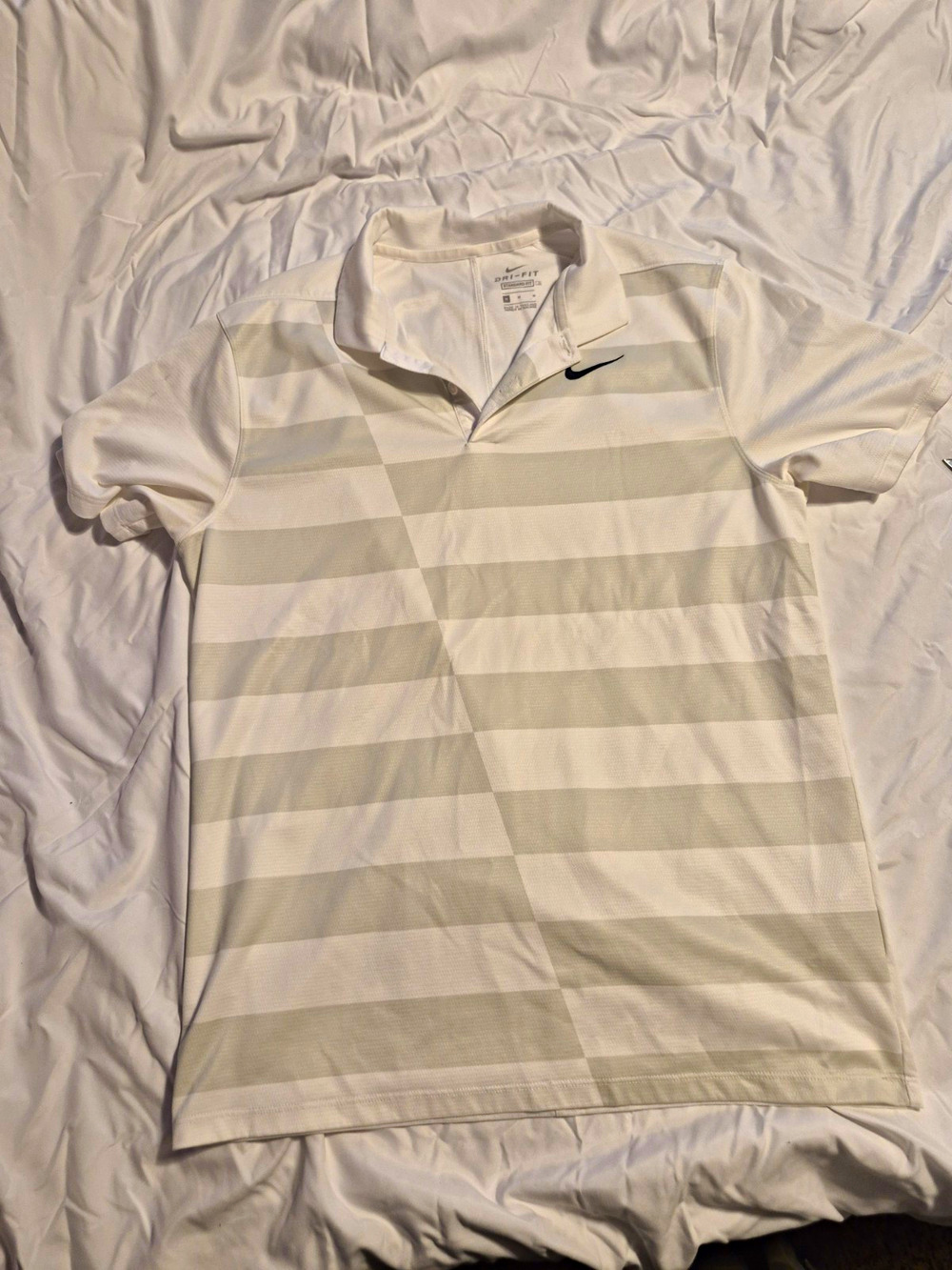 Nike Dri-FIT Men’s Striped Short Sleeve Polo Shirt Standard Fit White/Gray M